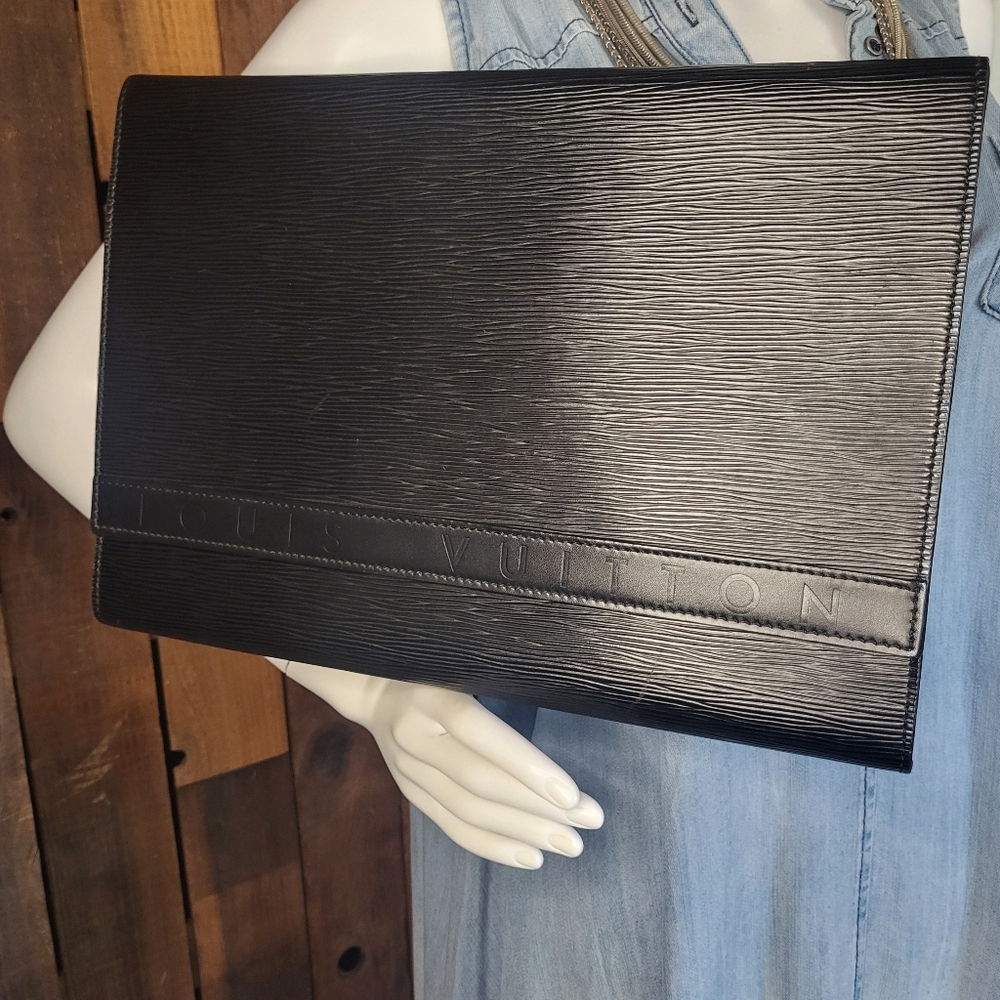 ✨️RARE✨️ Louis Vuitton Epi Clutch Bag Handbag Black Business Bag